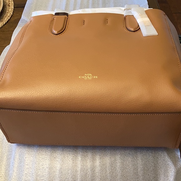 Coach Derby Tote - Picture 4 of 12